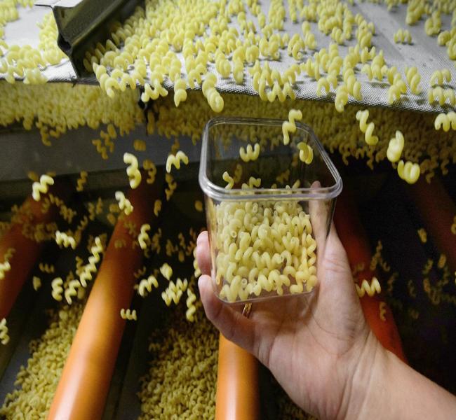 Макароны от губернатора. Чем известна «Макфа» и ее владельцы Макароны от губернатора. Чем известна «Макфа» и ее владельцы