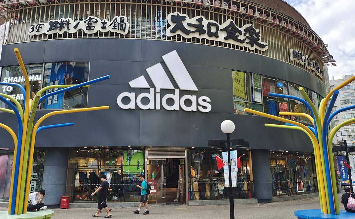 Adidas начала расследование из-за обвинения во взятках в Китае Adidas начала расследование из-за обвинения во взятках в Китае