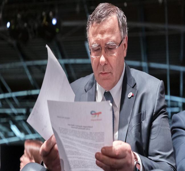 Глава Total заявил о $2 млрд дивидендов, застрявших на счетах НОВАТЭКа Глава Total заявил о $2 млрд дивидендов, застрявших на счетах НОВАТЭКа