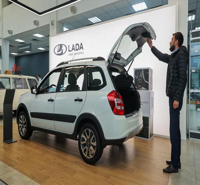      Lada Granta  Lada Vesta  