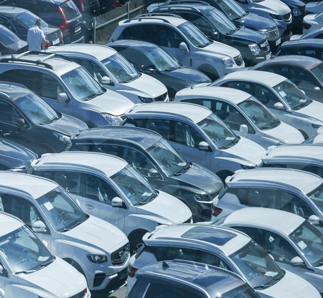 «Автостат» заявил о скопившихся у дилеров 500 тыс. непроданных машин «Автостат» заявил о скопившихся у дилеров 500 тыс. непроданных машин