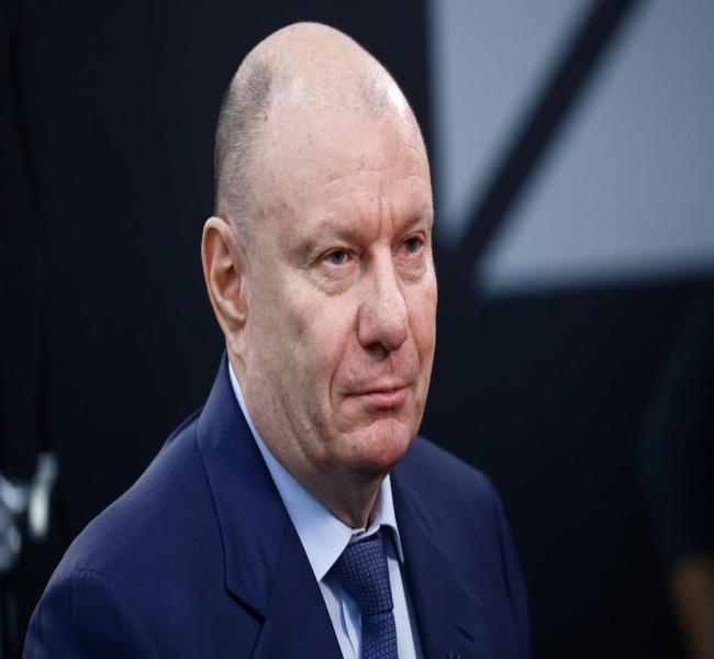 Потанин заявил о готовности «с удовольствием вернуться» в 1989 год Потанин заявил о готовности «с удовольствием вернуться» в 1989 год