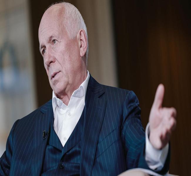 Чемезов призвал «разбить» тезис о «стране-бензоколонке» Чемезов призвал «разбить» тезис о «стране-бензоколонке»