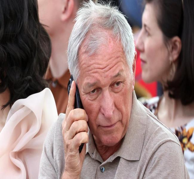 «Ъ» узнал о задержании главы «Южуралзолота» при попытке покинуть Россию «Ъ» узнал о задержании главы «Южуралзолота» при попытке покинуть Россию