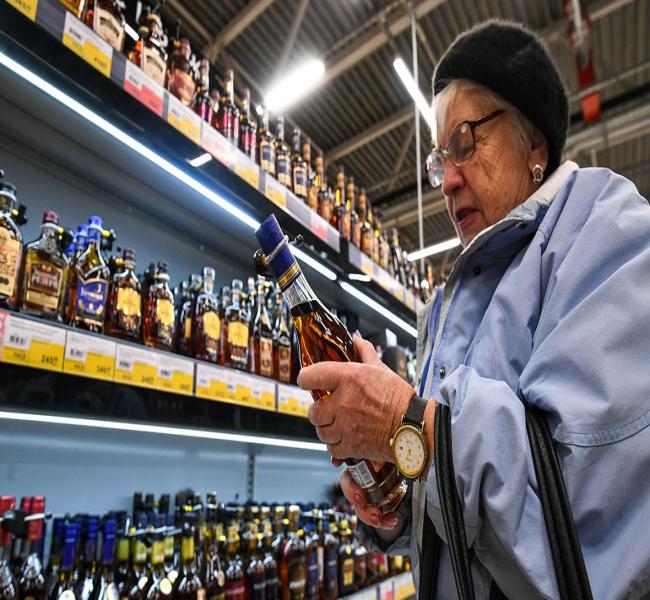В Подмосковье ограничили продажу алкоголя во дворах многоквартирных домов В Подмосковье ограничили продажу алкоголя во дворах многоквартирных домов
