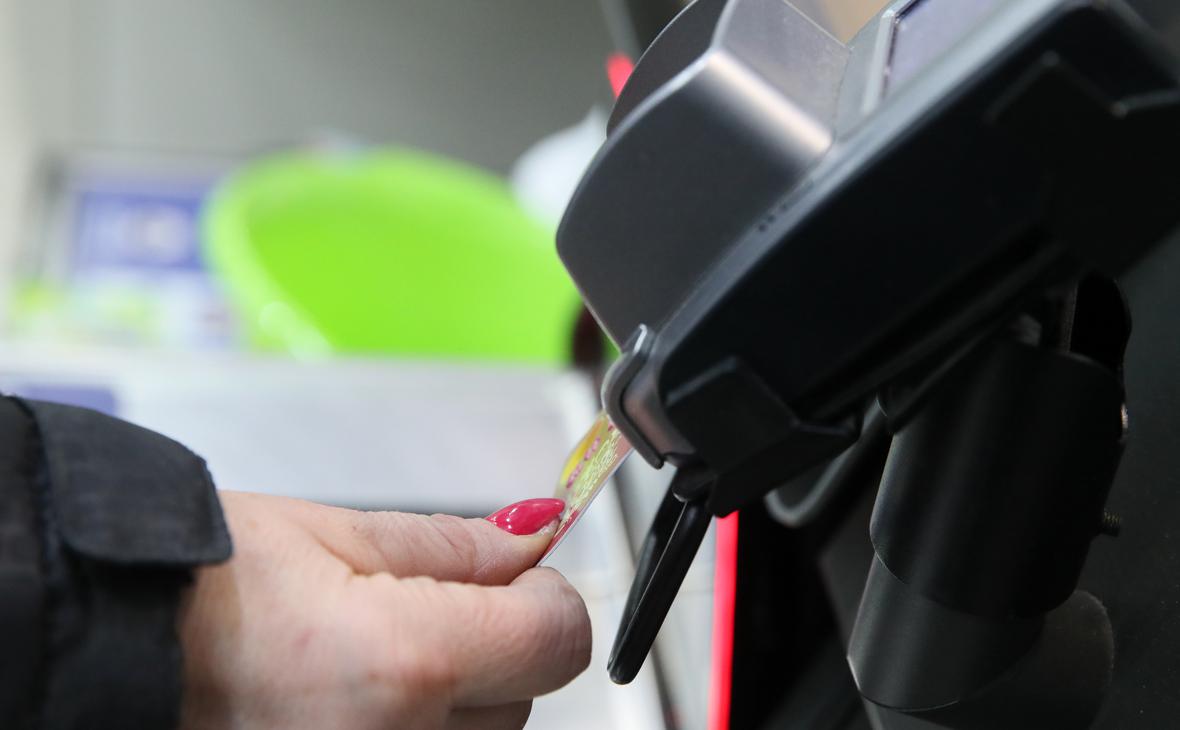 В Москве возникли проблемы с оплатой алкоголя и сигарет картой В Москве возникли проблемы с оплатой алкоголя и сигарет картой