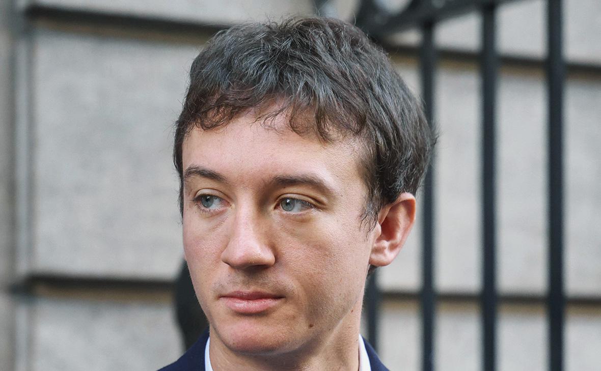 Один из сыновей главы LVMH стал топ-менеджером Agache Один из сыновей главы LVMH стал топ-менеджером Agache