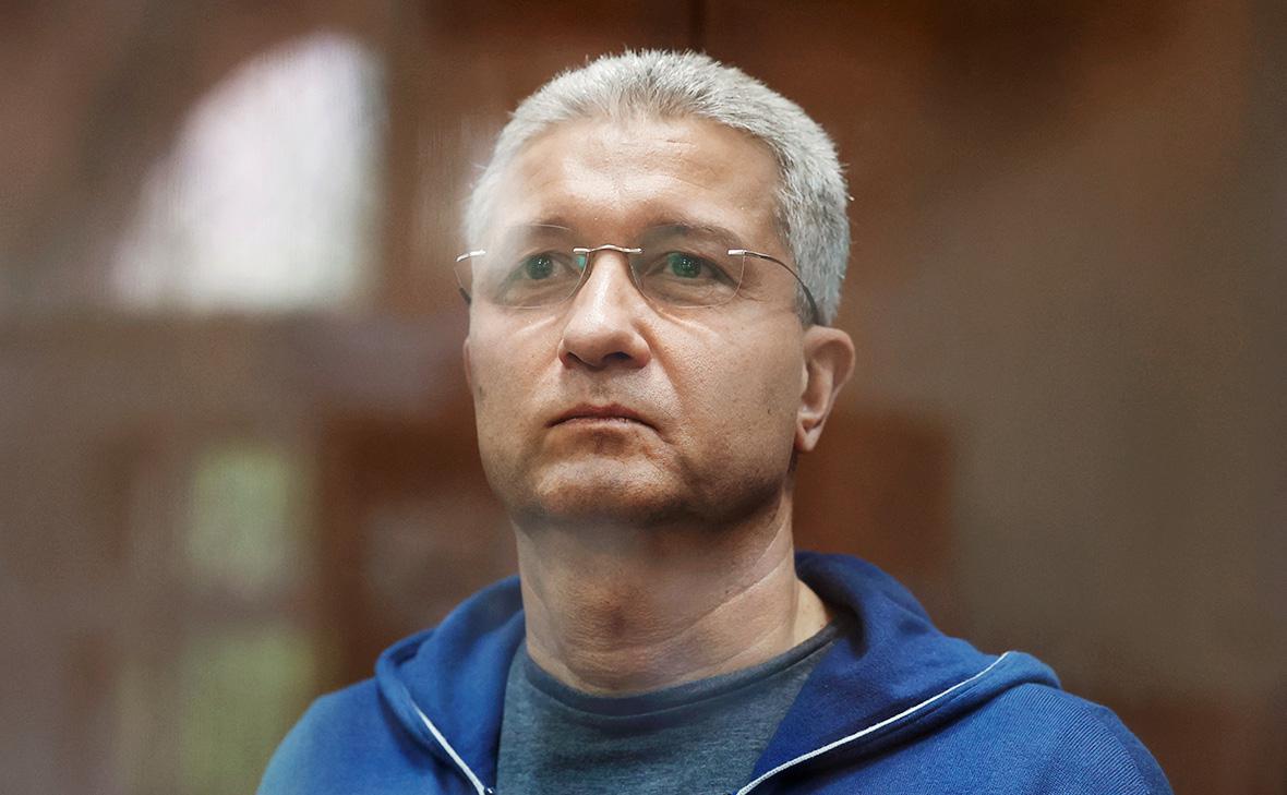 ФАС потребовала взыскать 17 млн руб. с компании по делу Тимура Иванова ФАС потребовала взыскать 17 млн руб. с компании по делу Тимура Иванова