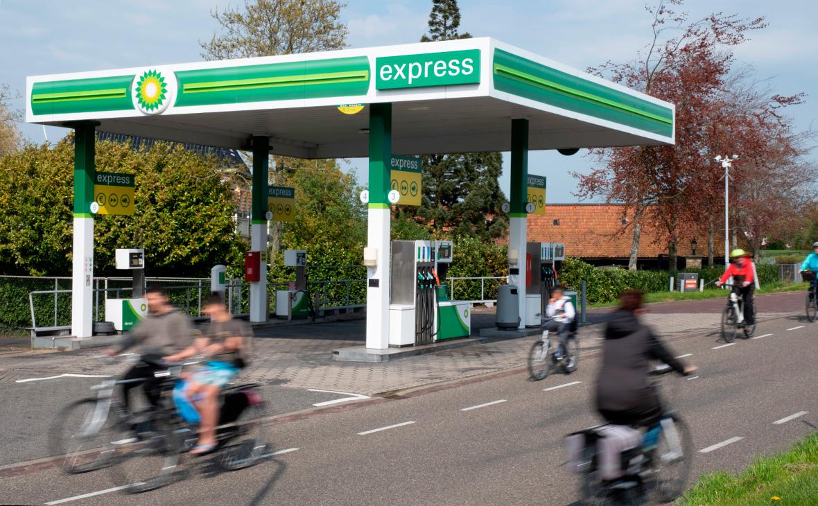 Британская BP решила уволить почти 5 тыс. сотрудников для снижения затрат Британская BP решила уволить почти 5 тыс. сотрудников для снижения затрат