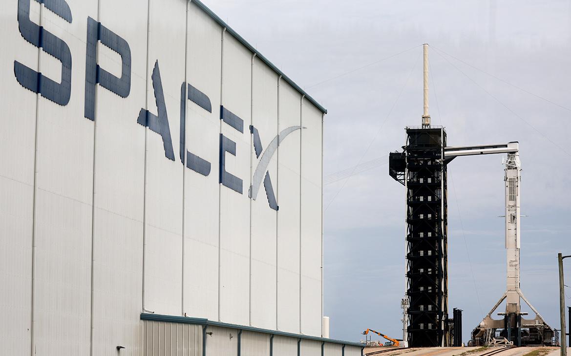 Bloomberg ����� � ���� �������� � SpaceX