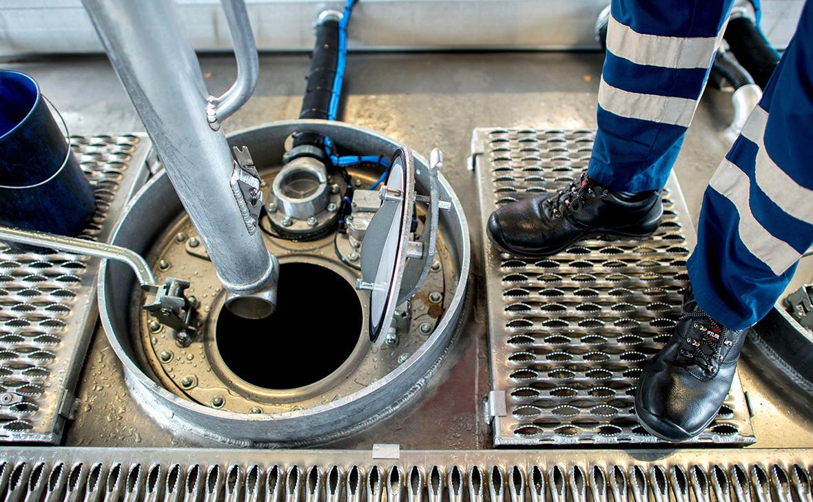 Единственный подсанкционный нефтетрейдер в ЕС попросил снять ограничения Единственный подсанкционный нефтетрейдер в ЕС попросил снять ограничения