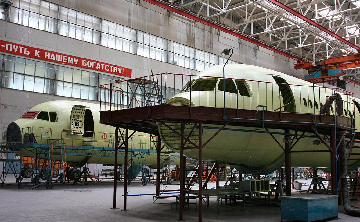 «Ведомости» узнали о задержке выпуска Ту-214 на авиазаводе в Казани «Ведомости» узнали о задержке выпуска Ту-214 на авиазаводе в Казани