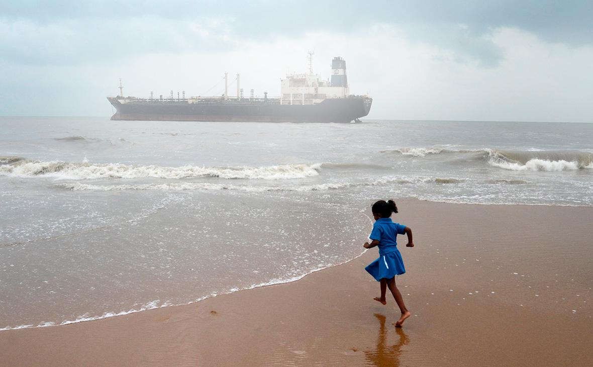 Индия отказалась принимать танкер с российской нефтью Индия отказалась принимать танкер с российской нефтью