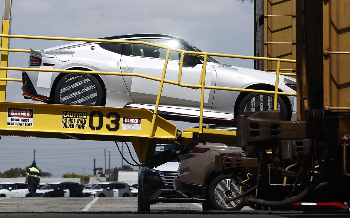 Nikkei ������ � ������ Nissan ��������� ����� ������������ � ���