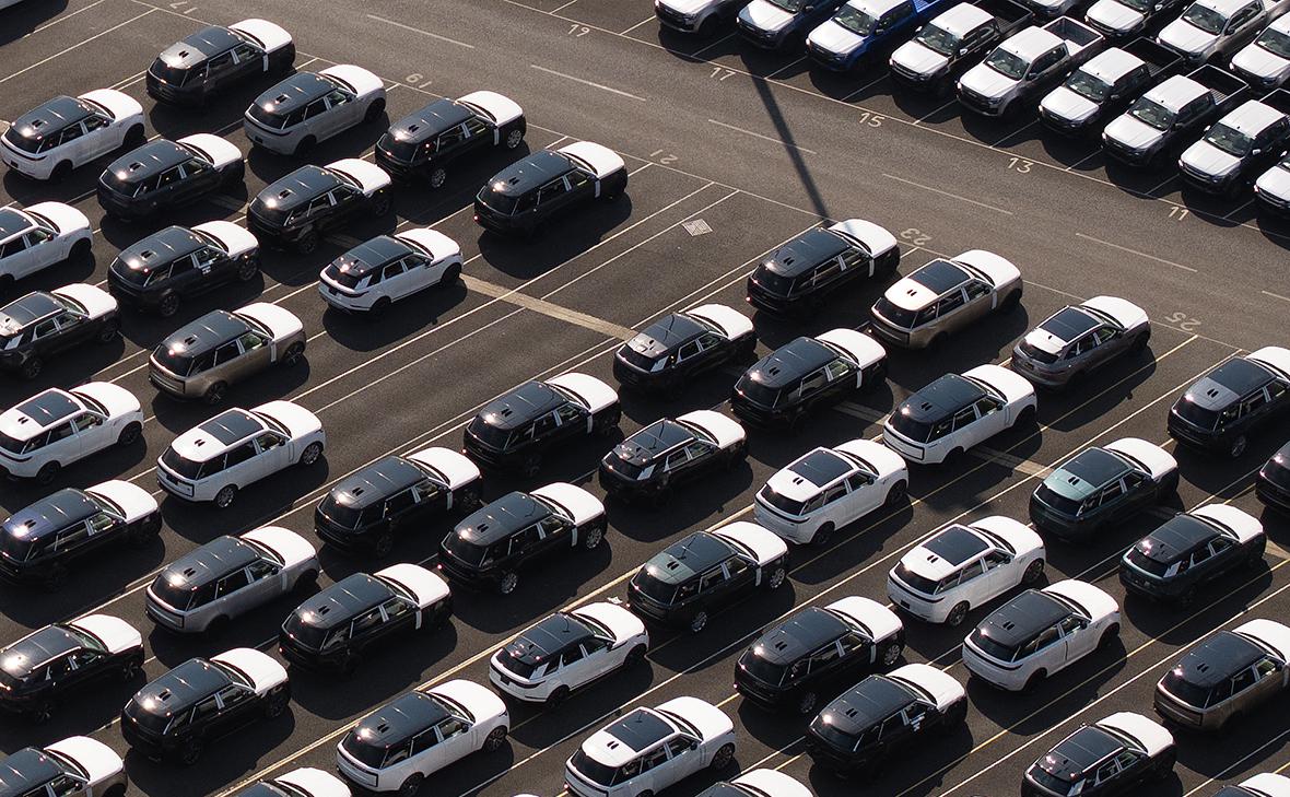 Jaguar Land Rover приостановил поставки в США Jaguar Land Rover приостановил поставки в США