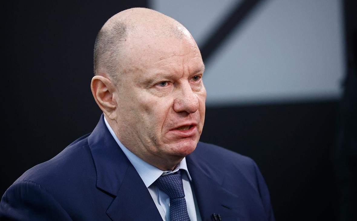 Потанин заявил, что ИИ поставит человечество на грань духовного выживания Потанин заявил, что ИИ поставит человечество на грань духовного выживания