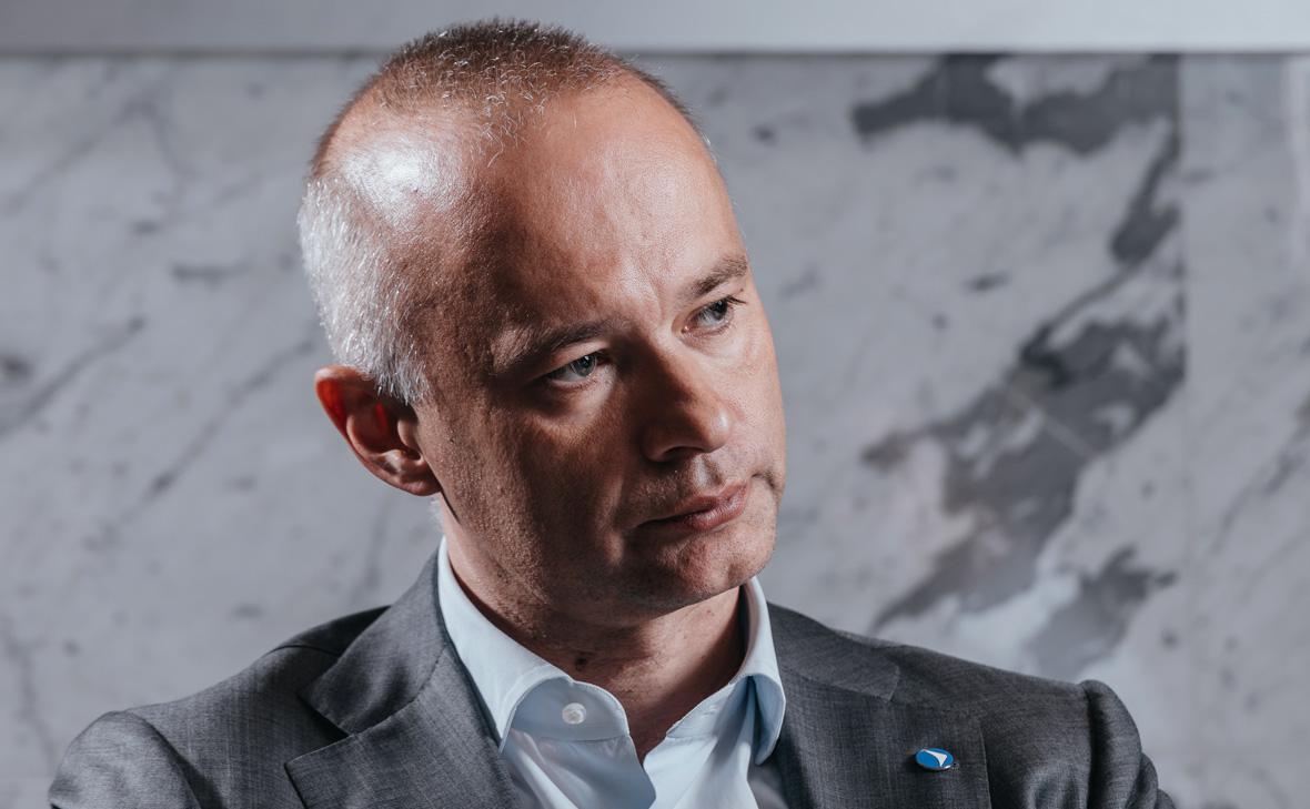 ������������� SJ-100 ��������� ���� ���������� ��� ��������� �� ������