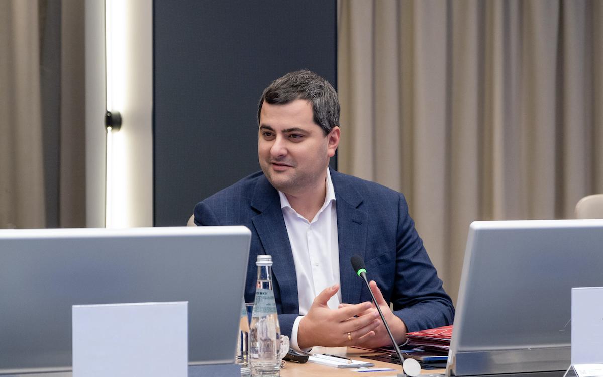 � ������ ���� ��� ������������� ������ ����� ����� 200 �����������