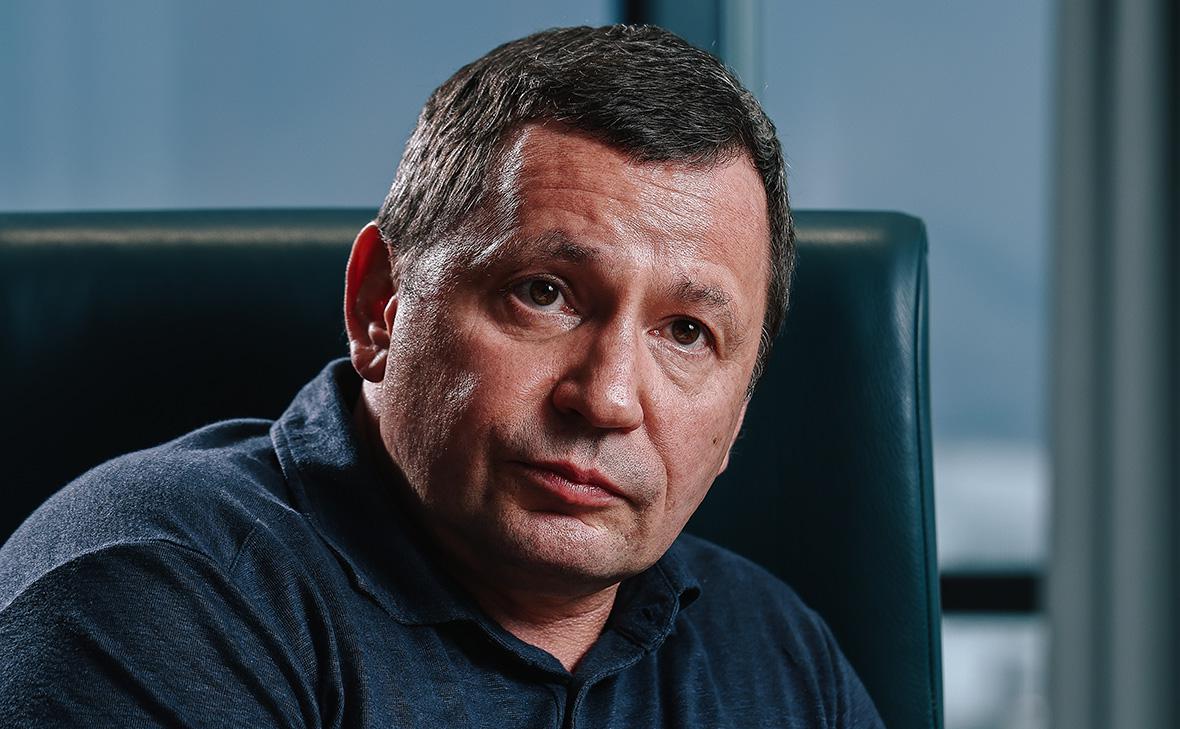 Глава Внуково усомнился в уходе перевозчиков в Петербург на фоне «ковров» Глава Внуково усомнился в уходе перевозчиков в Петербург на фоне «ковров»