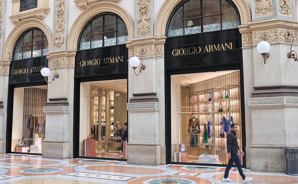 Giorgio Armani оштрафовали за ложь о заботе о работниках и условиях труда Giorgio Armani оштрафовали за ложь о заботе о работниках и условиях труда