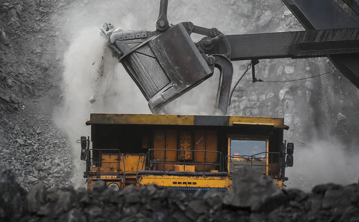 Добыча угля «Мечелом» упала более чем до десятилетнего минимума Добыча угля «Мечелом» упала более чем до десятилетнего минимума