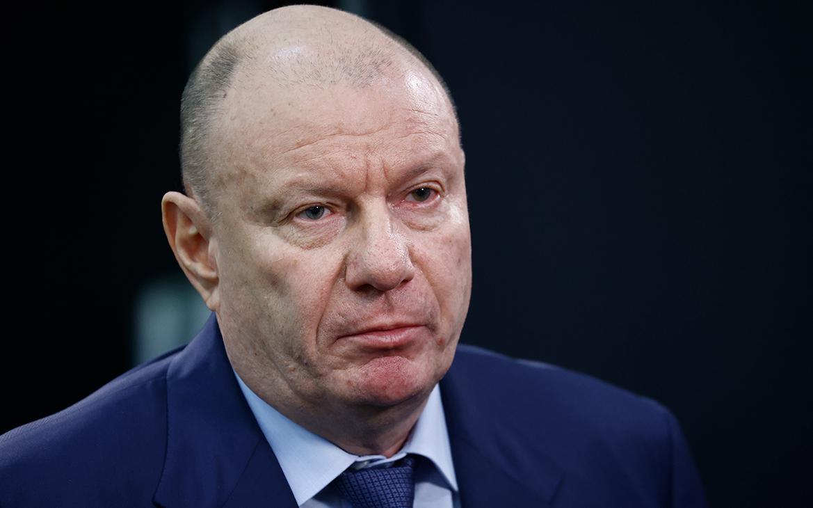 Потанин описал сделки с админресурсом фразой «за свои же деньги геморрой» Потанин описал сделки с админресурсом фразой «за свои же деньги геморрой»