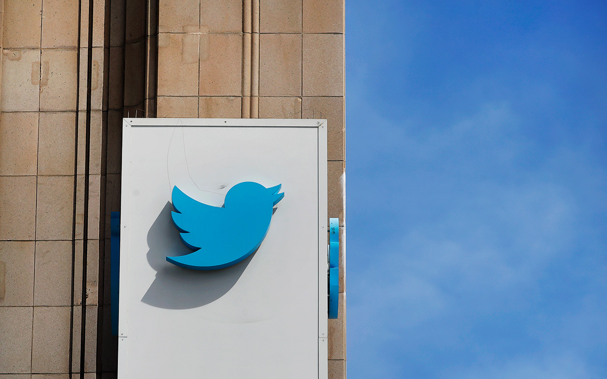 Twitter    100    