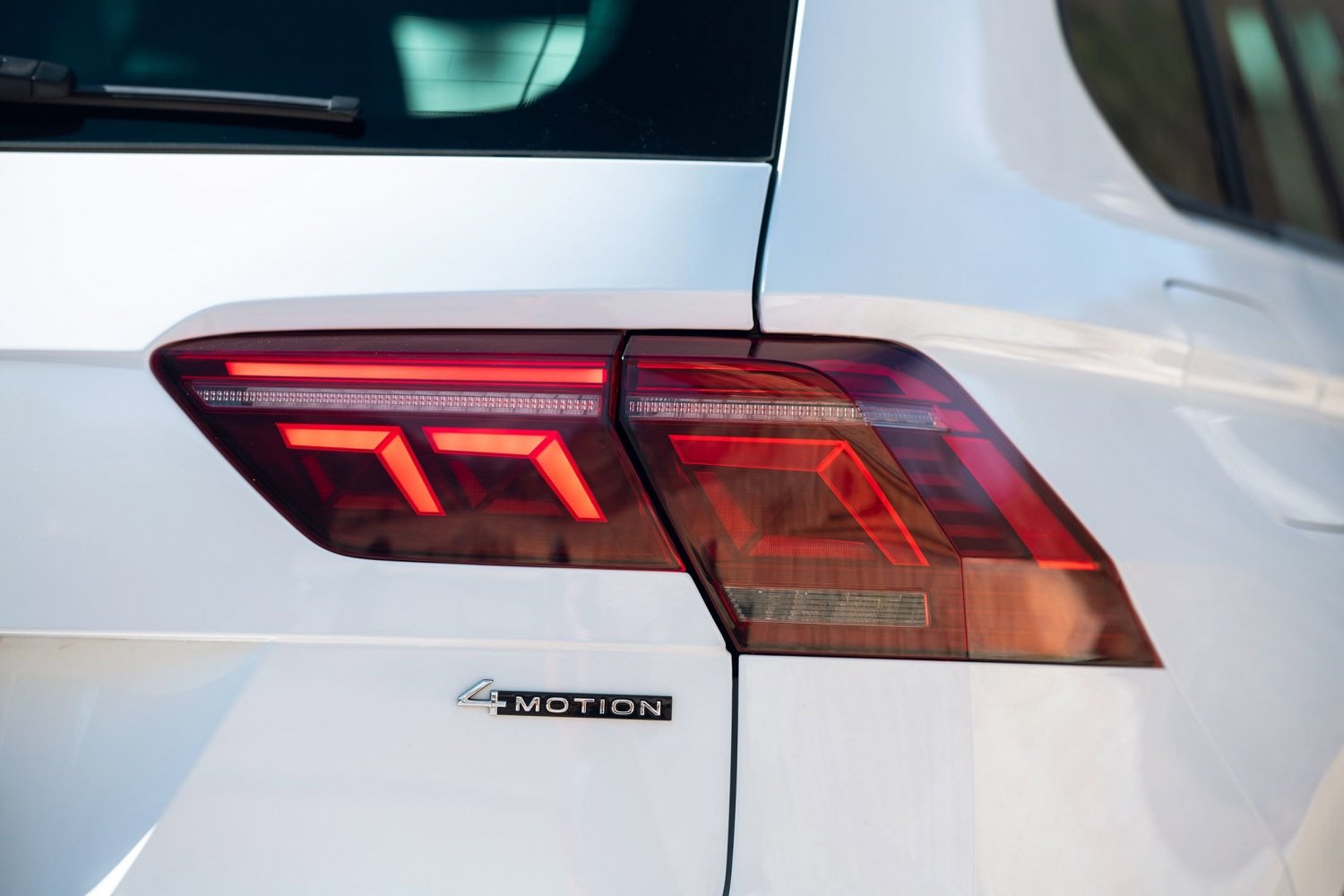  Volkswagen Tiguan:     