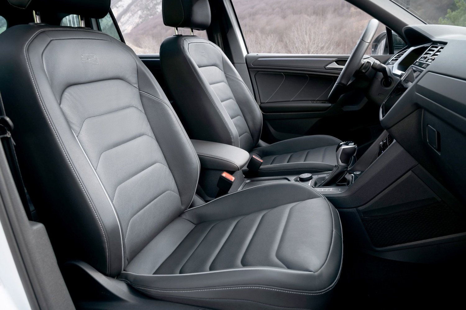  Volkswagen Tiguan:     