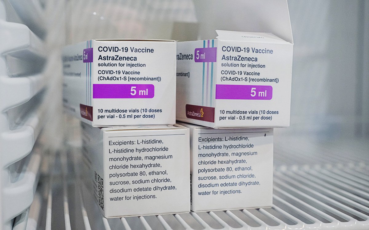Украина зарегистрировала вакцину AstraZeneca от COVID Украина зарегистрировала вакцину AstraZeneca от COVID