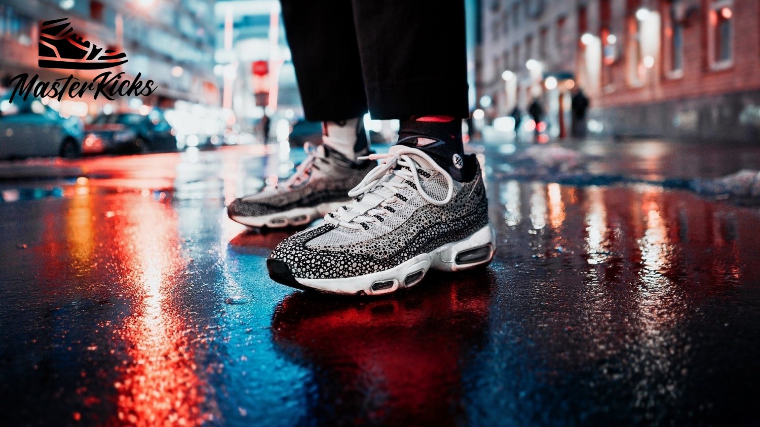   :    MasterKicks
