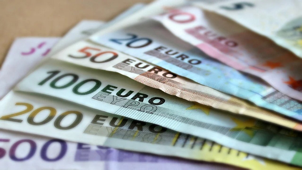 Минфин против замены доллара и евро