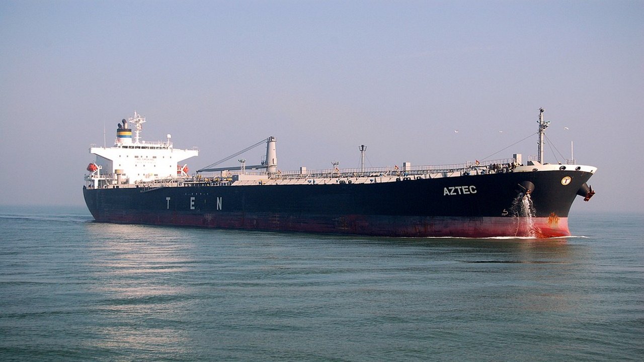 Россия транспортирует рекордные объемы нефти Urals по морю