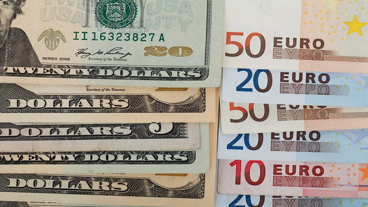 Для доллара прогнозируют укрепление до 85 рублей Для доллара прогнозируют укрепление до 85 рублей