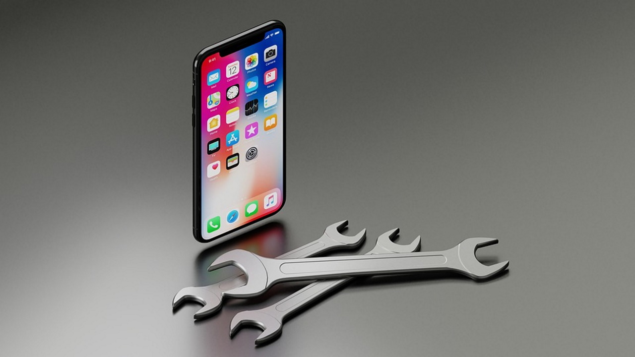 Компания Apple может презентовать абсолютно новый iPhone, который стоит дороже iPhone Pro Max