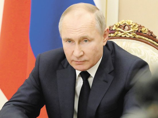 Путин высказал банкирам серьезные опасения Путин высказал банкирам серьезные опасения