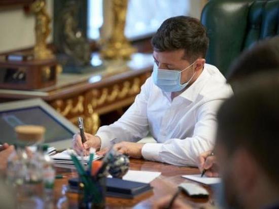 Зеленскому напомнили, где он был, когда Крым становился российским Зеленскому напомнили, где он был, когда Крым становился российским